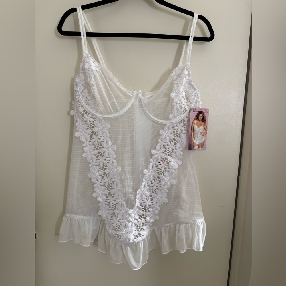 Delicate White Floral Lace Trim Bustier